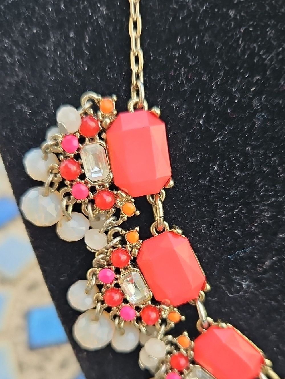 Loft Statement Necklace - Picture 5 of 6